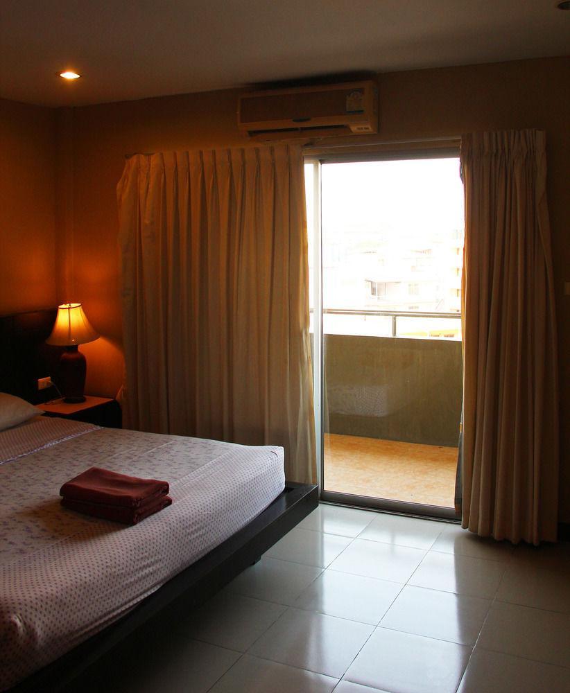 Royal Tycoon Place Hotel 3*