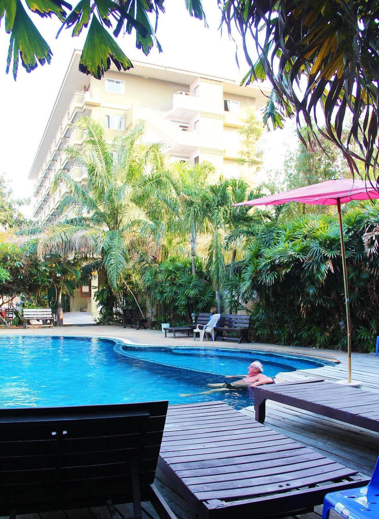Royal Tycoon Place Hotel 3*